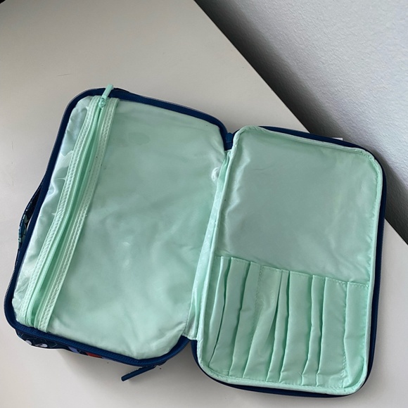 Vera Bradley Lighten-Up Large Blush and Brush Case - Floral Bursts - Picture 2 of 5